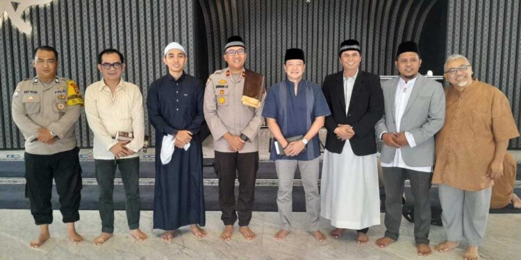 Wujudkan Harkamtibmas, Polsek Ciputat Timur Gelar Salat Jumat Keliling