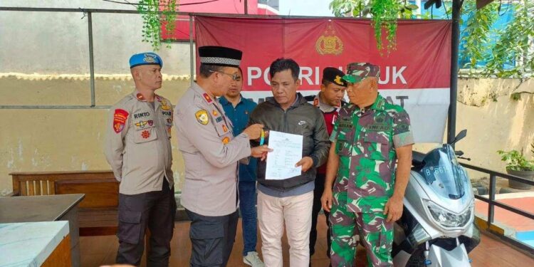 Polsek Ciputat Timur Kembalikan Motor Hasil Curian kepada Pemiliknya