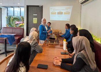 Dorong Literasi Keuangan Digital UMKM, Mahasiswa UNPAM Kenalkan Software Akuntansi Sederhana