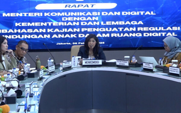 Komdigi Siapkan Regulasi Undang-Undang Pembatasan Akses Media Sosial pada Anak