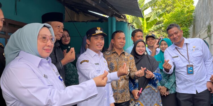Tinjau Penyaluran MBG bagi Ibu Hamil, Menyusui dan Balita non-PAUD, Menteri Wihaji: Jangan Sampai Ada Keluarga yang Butuh Tapi Luput dari Perhatian Kita