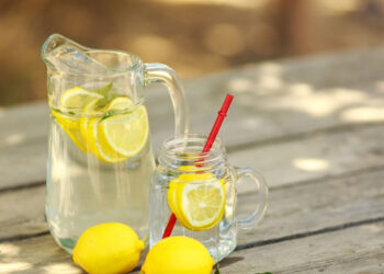 Dahsyat, Minum Air Lemon Setiap Pagi Bisa Bikin Kulit Glowing