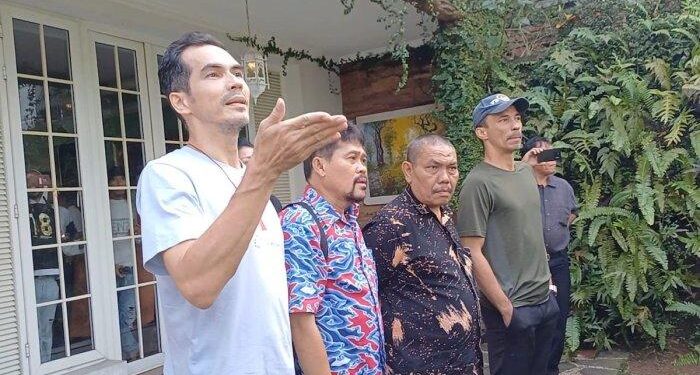 Rumahnya Dieksekusi PN Cibinong, Atalarik Syach Sebut Tidak Manusiawi