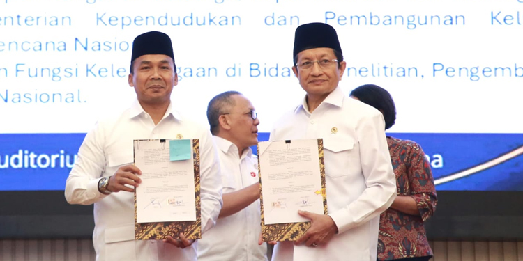 Menteri Wihaji-Menag Nasarudin Teken Kerjasama Program KB dan Penyuluh Agama