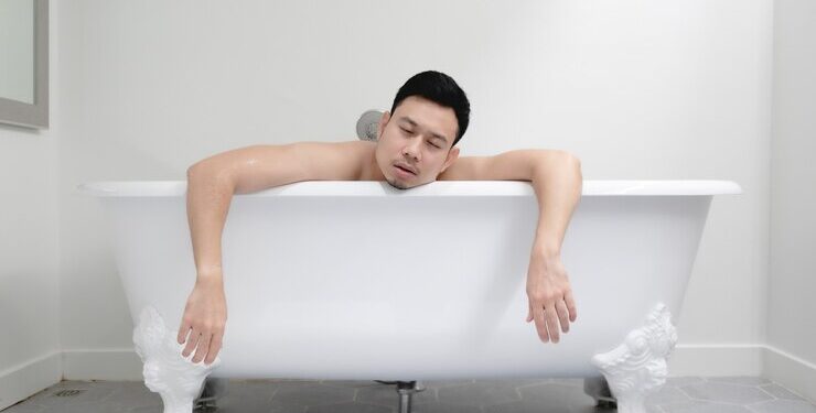 Mengapa Orang Depresi Sering Malas Mandi? Psikolog Ini Ungkap Alasannya