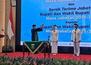 Resmi Dilantik, Gubernur Andra Soni Minta Bupati Serang Melayani Masyarakat
