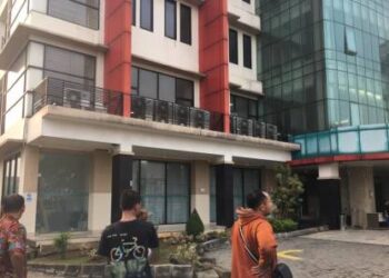 Gaduh di Depan RSU Tangsel, Polisi Amankan Ormas yang Cekcok Rebutan Lahan Parkir