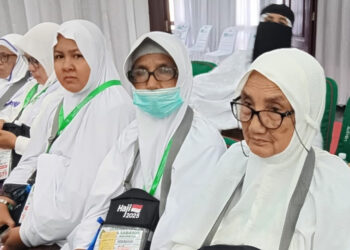 Dari Ujung Negeri, Tiga Generasi Menuju Baitullah