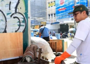 Wawalkot Pilar Tertibkan PKL di Bawah Flyover dan Trotoar Pasar Ciputat