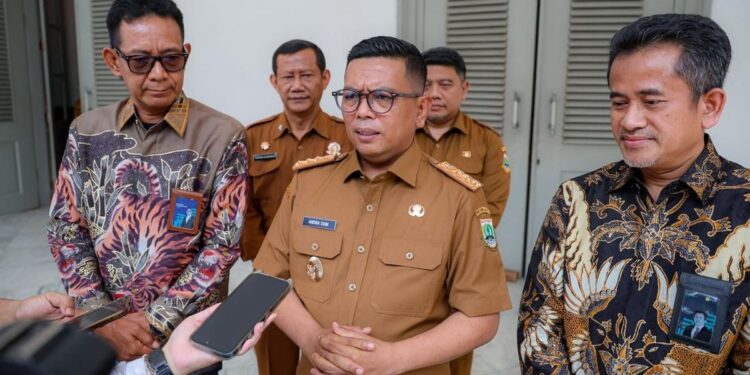 SPMB Tingkat SMA Banten Dibuka Hari Ini, Andra Soni Imbau Kepsek Tolak ‘Titip-Menitip’ Siswa