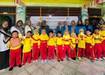 Meningkatkan Kreativitas dan Kesehatan Anak melalui Kegiatan Seni, Kerajinan Tangan dan Senam Ceria