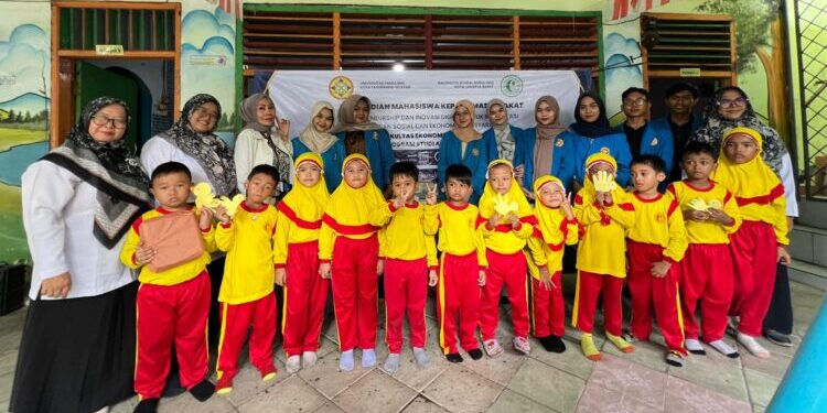 Meningkatkan Kreativitas dan Kesehatan Anak melalui Kegiatan Seni, Kerajinan Tangan dan Senam Ceria