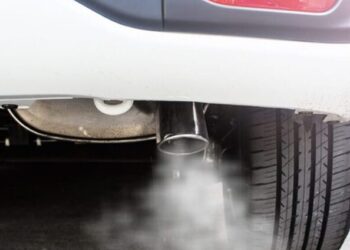 ilustrasi knalpot mobil