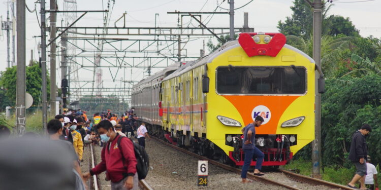 18-23 Juni, Perlintasan Kereta Api Jombang Dekat Stasiun Sudimara Ditutup Total