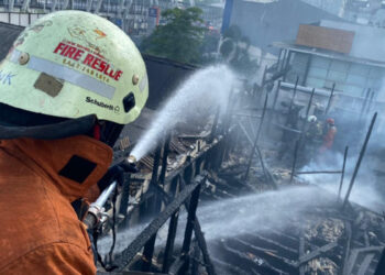 Pasar Ampera di Pulogadung Terbakar, Kerugian hingga Rp800 Juta