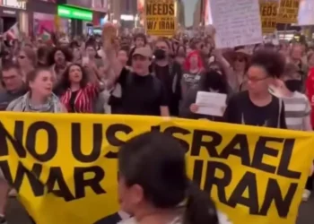 Kecam Tindakan Trump Serang Iran, Warga AS Gelar Demo Protes di Beberapa Kota Besar