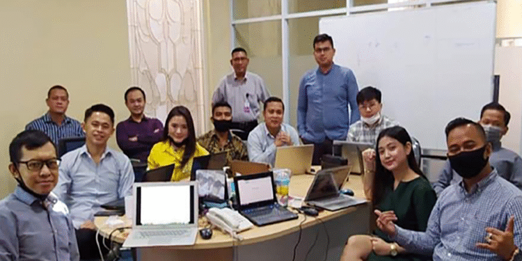 Pelatihan Sales Properti Tangsel oleh Pakar Digital Marketing Yusuf Hidayatulloh