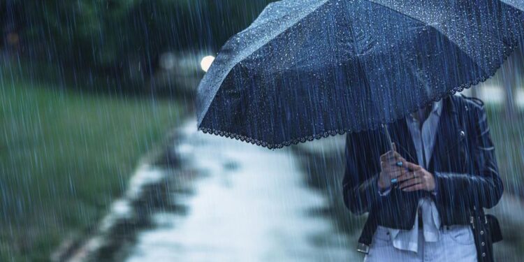 Sedia Jaket dan Payung, BMKG Prediksi Jakarta Diguyur Hujan Sepanjang Hari