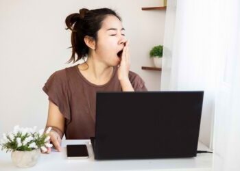 Tidur Hanya 4 Jam Sehari, Kenali Dampaknya bagi Tubuh dan Otak