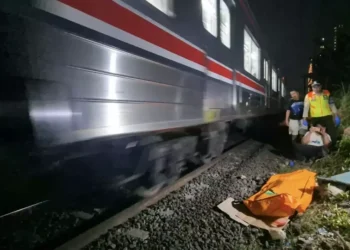 ojol tertabrak krl di depok