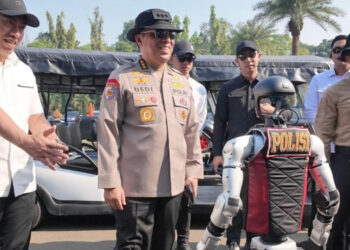 Keren, Polri Hadirkan Robot Polisi Pada HUT Bhayangkara di Monas