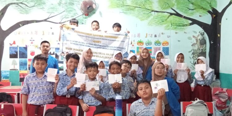 Pengenalan Akuntansi Keuangan Dasar sebagai Solusi Pengelolaan Uang Saku Anak