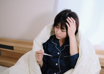 Waspada Bahaya DBD dan Tipes Mengincar di Musim Hujan, Kenali Gejalanya