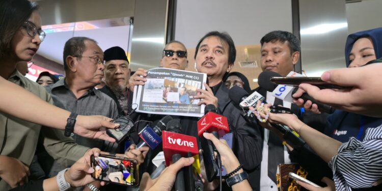 Jalani Gelar Perkara Hari Ini, Roy Suryo Sebut Ijazah Jokowi Hasil Editan
