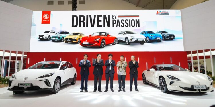 MG Guncang GIIAS 2025! Hadirkan MG4 EV Max dan Cyberster Edisi Terbatas