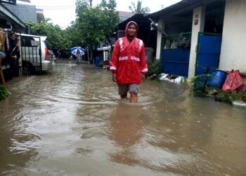 Ratusan Rumah di Serpong Utara Terendam Banjir 1,3 Meter Akibat Hujan Deras