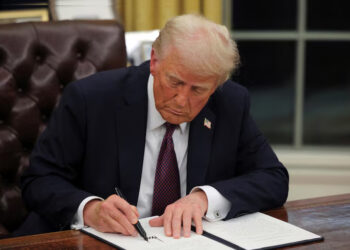 Deal, Ini Empat Alasan Trump Turunkan Tarif Impor Indonesia 19 Persen