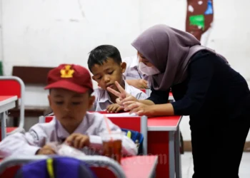 Jabar Tetapkan Jam Masuk Sekolah 06.30, DPR: Biar Lebih Sehat dan Disiplin