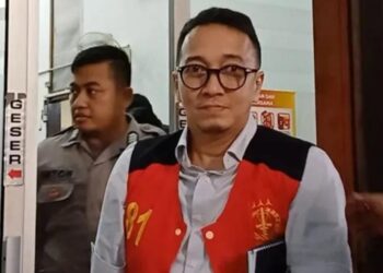 Dapat Rp15 M dari Judol, Eks Pegawai Kominfo Biayai Umrah 47 Orang