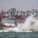 BMKG Prediksi Gelombang Tinggi di Laut Jakarta, Penyeberangan ke Kepulauan Seribu Dihentikan