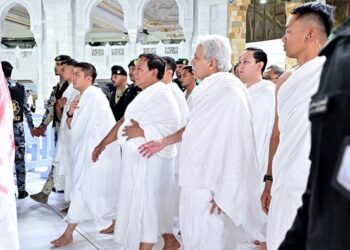 Berkunjung ke Arab Saudi, Presiden Prabowo Sempatkan Ibadah Umrah