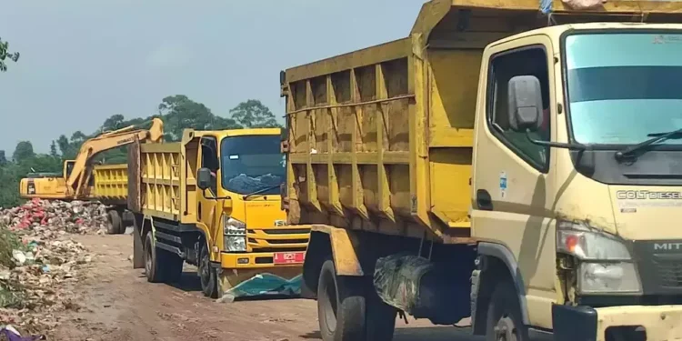 500 Ton Sampah Tangsel Dipindahkan ke TPA Pandeglang Banten
