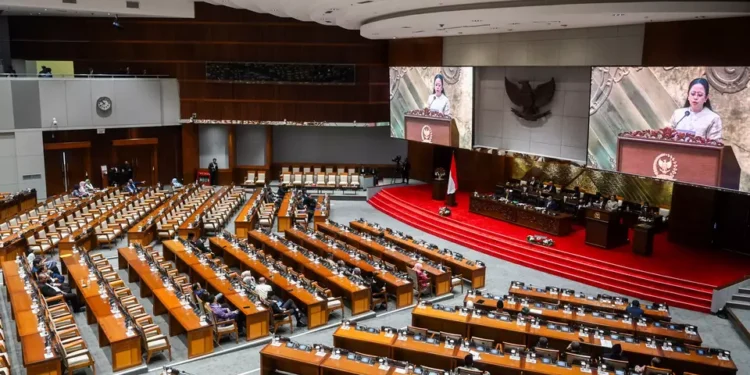 Gaji Anggota dan Ketua DPR Bikin Geger, Benarkah Capai Ratusan Juta?