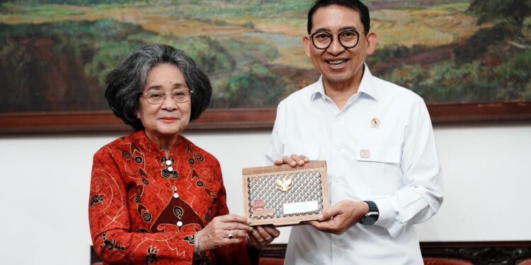 Fadli Zon Kunjungi Kediaman Keluarga Bung Hatta, Sampaikan Langsung Undangan Presiden untuk Hadiri Peringatan HUT RI Ke-80