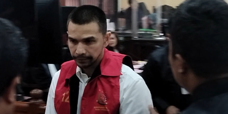 Komitmen Jalani Sidang Meski Belum Pulih, Jonathan Frizzy Idap Penyakit Serius?