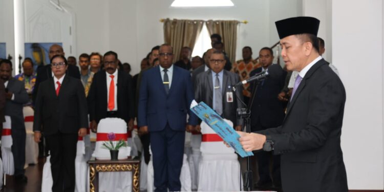 Pj Gubernur Lantik 92 Pejabat Pemprov Papua, Dorong Terobosan untuk Peningkatan Kinerja