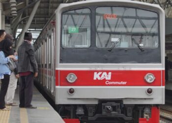 KRL Anjlok di Stasiun Jakarta Kota, KAI Commuter Segera Evakuasi dan Investigasi
