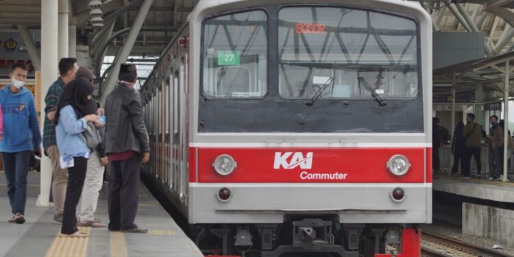 KRL Anjlok di Stasiun Jakarta Kota, KAI Commuter Segera Evakuasi dan Investigasi