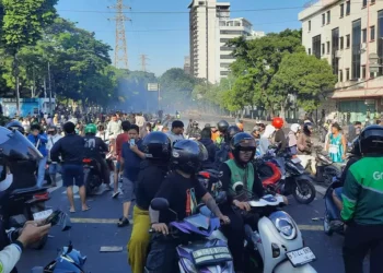 Seseorang Diduga Intel Digeruduk Massa saat Rusuh di Mako Brimob Kwitang