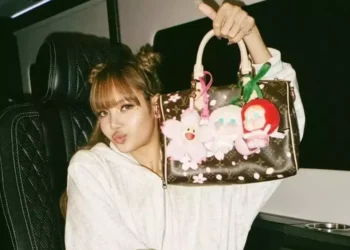 OMG! Lisa BLACKPINK Bikin Heboh di Jepang Gara-gara Ini