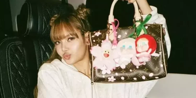 OMG! Lisa BLACKPINK Bikin Heboh di Jepang Gara-gara Ini