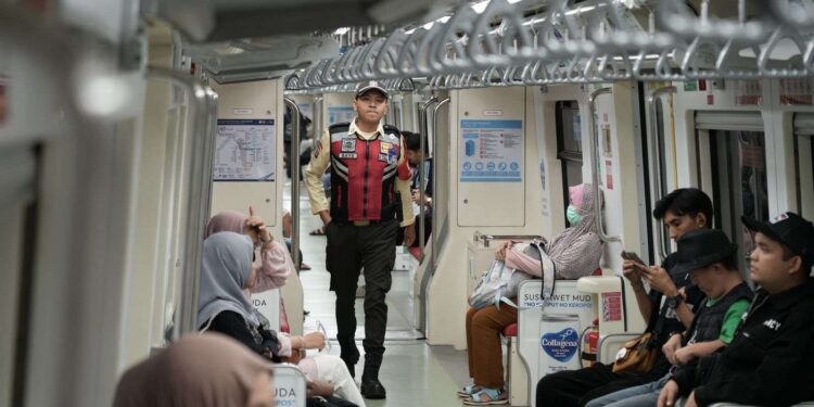 LRT Jabodebek Beroperasi Normal, KAI Tambah Petugas Keamanan