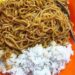 Ahli Gizi Ungkap Efek dan Risikonya Makan Nasi Campur Mie