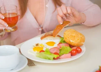 Dokter Ungkap Kebiasaan Buruk Pagi Hari yang Berbahaya bagi Jantung