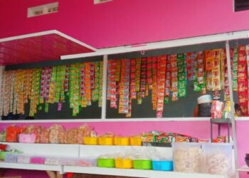 Seblak Mama Nugi Viral di Tangsel, Diserbu Warga hingga Diliput Stasiun TV