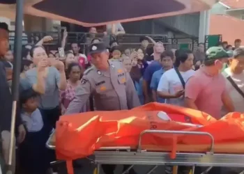 Tragis! Remaja Perempuan Bunuh Ibu Kandung saat Salat Zuhur
